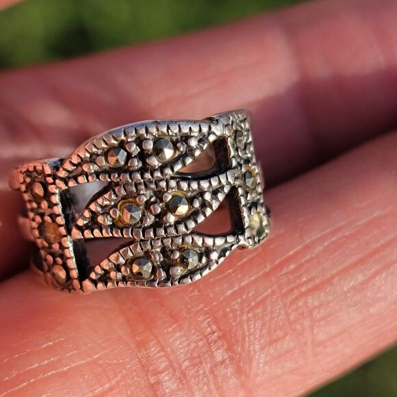Vintage 925 sterling silver Art Deco style swirl marcasite pinky or midi ring - Picture 16 of 16